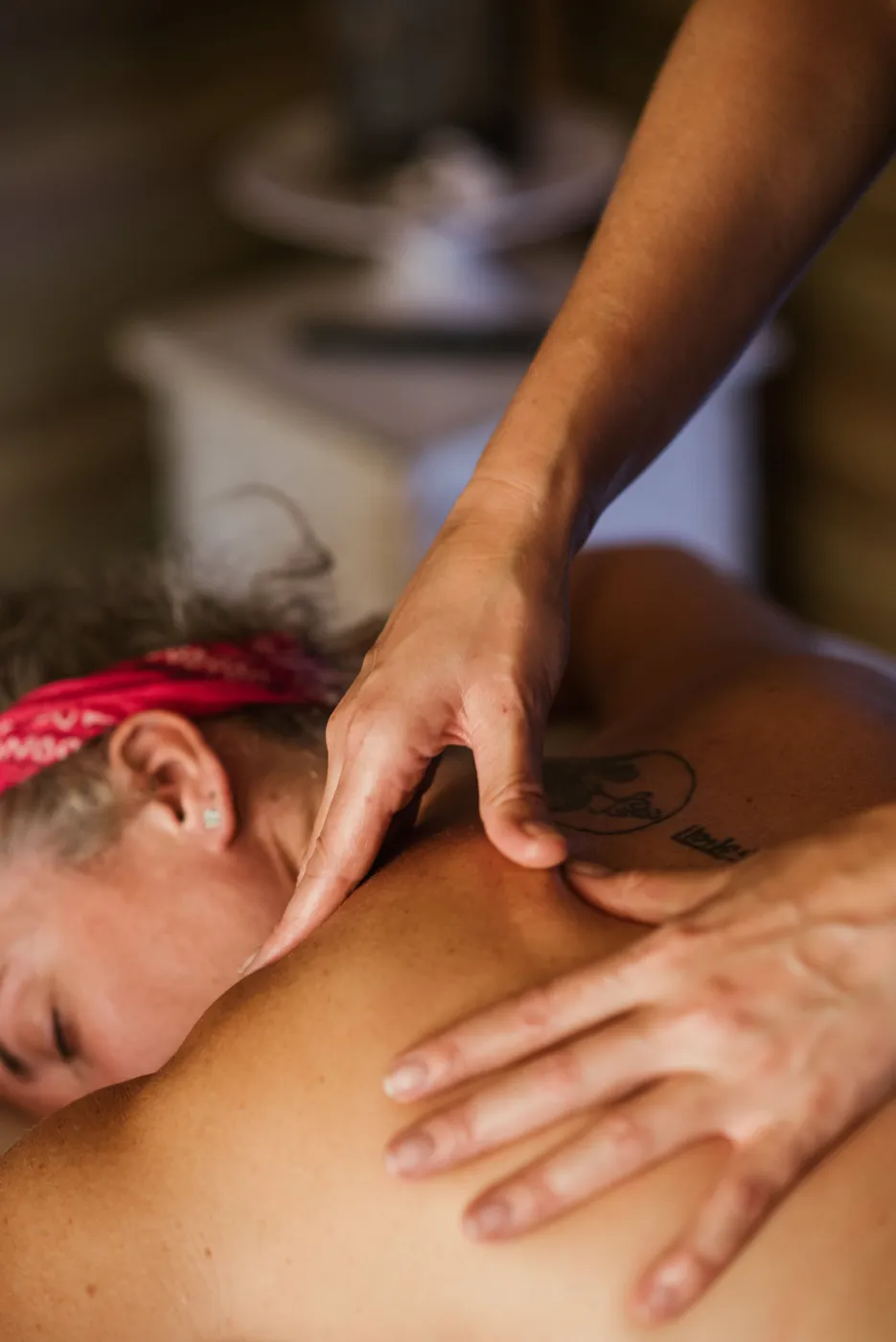 Illustrative bodywork, movement or back-awareness photograph