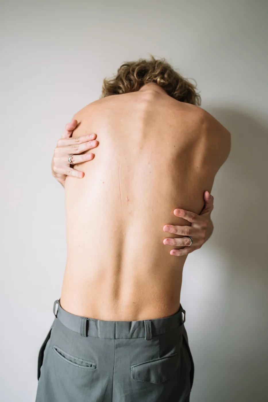 Illustrative bodywork, movement or back-awareness photograph