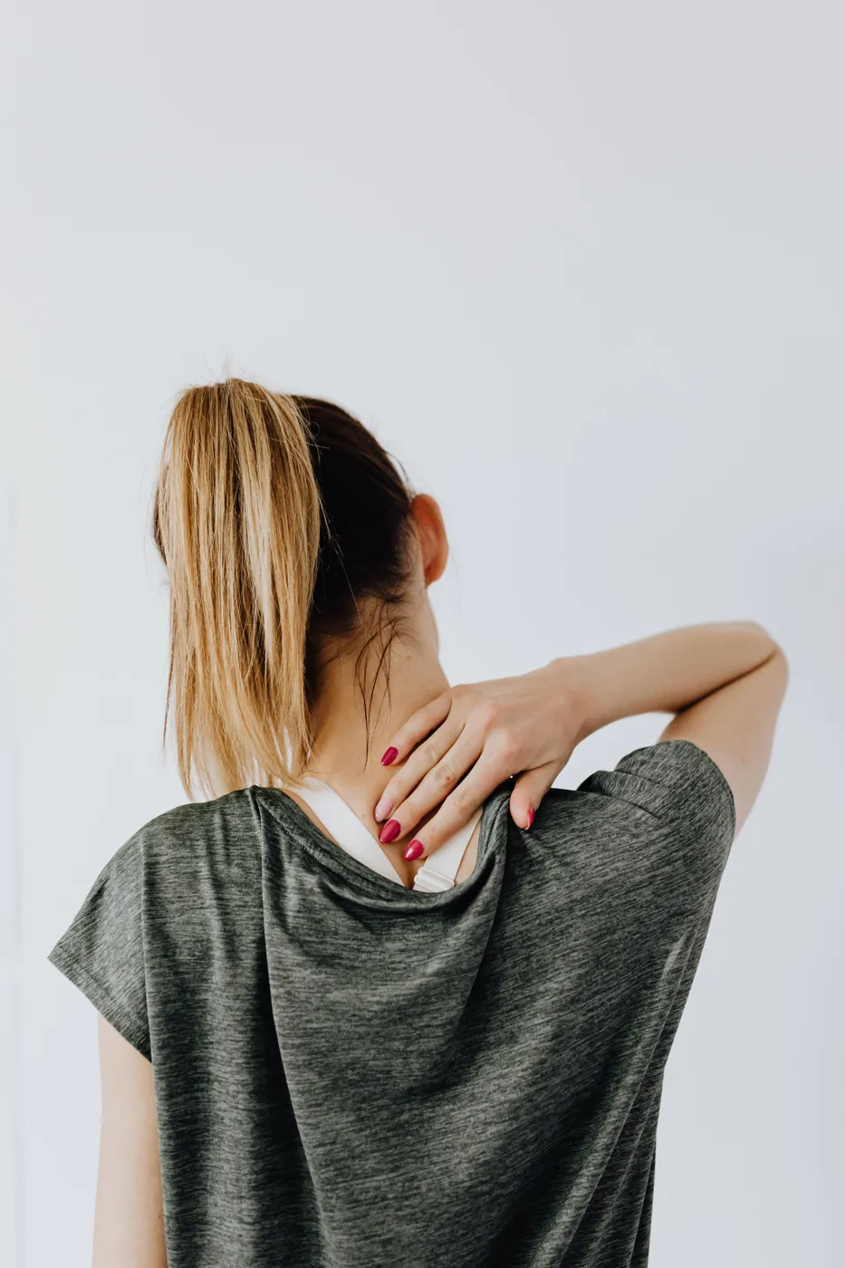 Illustrative bodywork, movement or back-awareness photograph