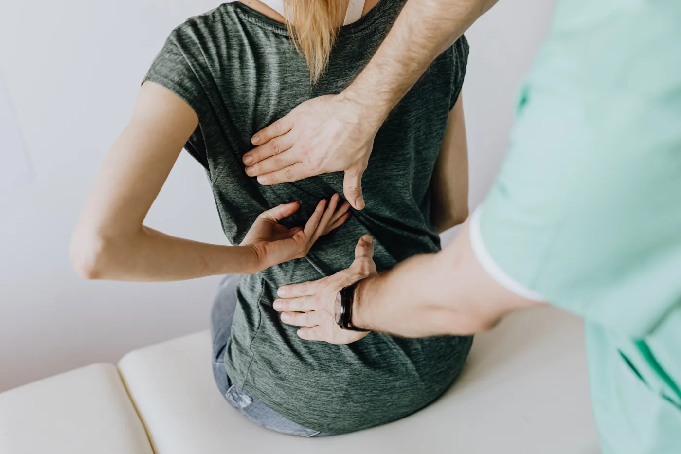 Illustrative bodywork, movement or back-awareness photograph