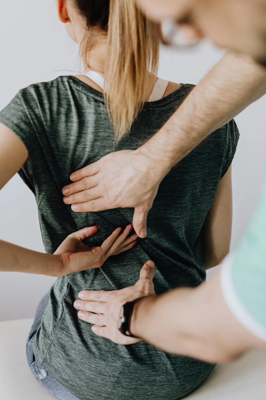 Illustrative bodywork, movement or back-awareness photograph